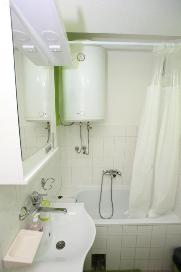 T&A Apartment Парачин Екстериор снимка