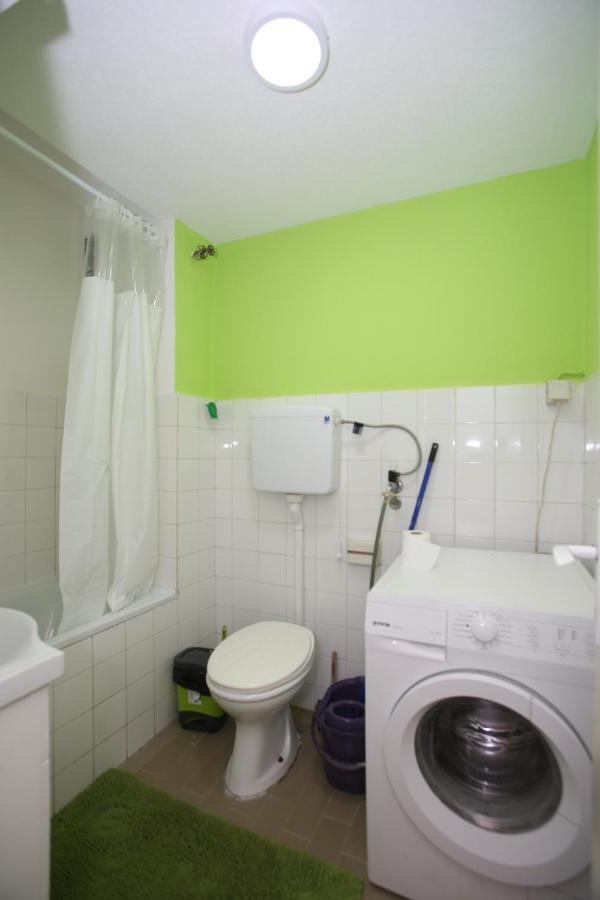 T&A Apartment Парачин Екстериор снимка
