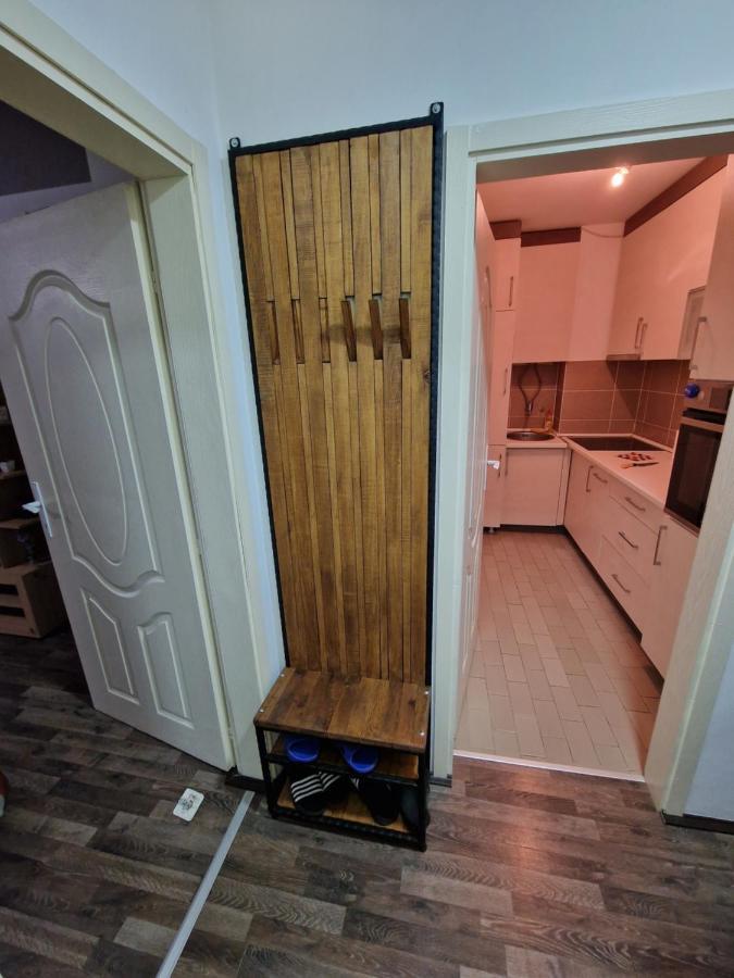 T&A Apartment Парачин Екстериор снимка